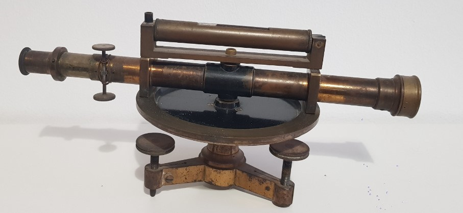 Noleggio Binocolo Vintage a Milano